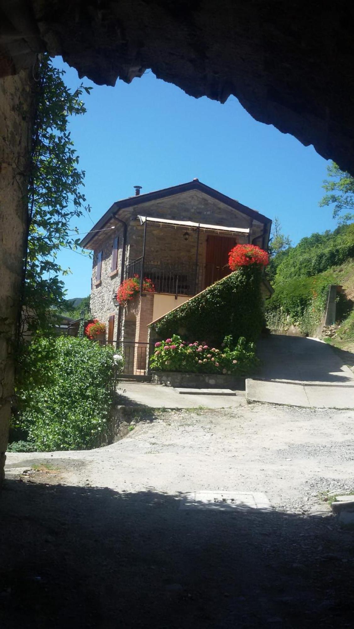 Old Village Linda - Tra Lunigiana & Cinque Terre Comano (Tuscany) Exterior foto